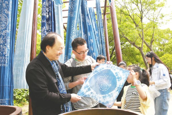 配资知识网站 “染料龙头”浙江龙盛15年收购长跑“行至终点”